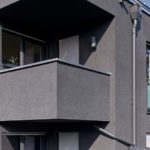 Metallic-Effekt für schwarze Fassaden